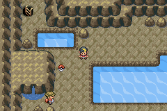 Caminos y estanques del piso principal de Union Cave en Pokémon Liquid Crystal